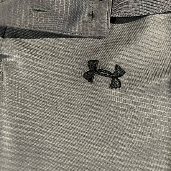 Mens Under Armour polo. Grey, size 2xl. - Picture 2 of 3